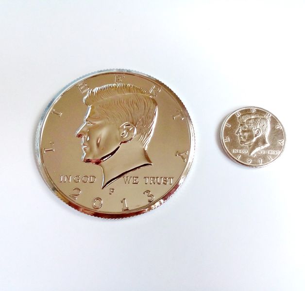 Реквізит для фокусів | Монета велика 7,5 см (50 центів) срібло CRD-0011183 фото
